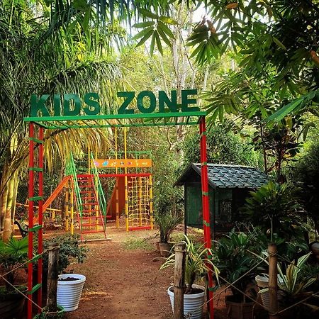 Vintage Garden Resort Sultan Bathery Exterior foto