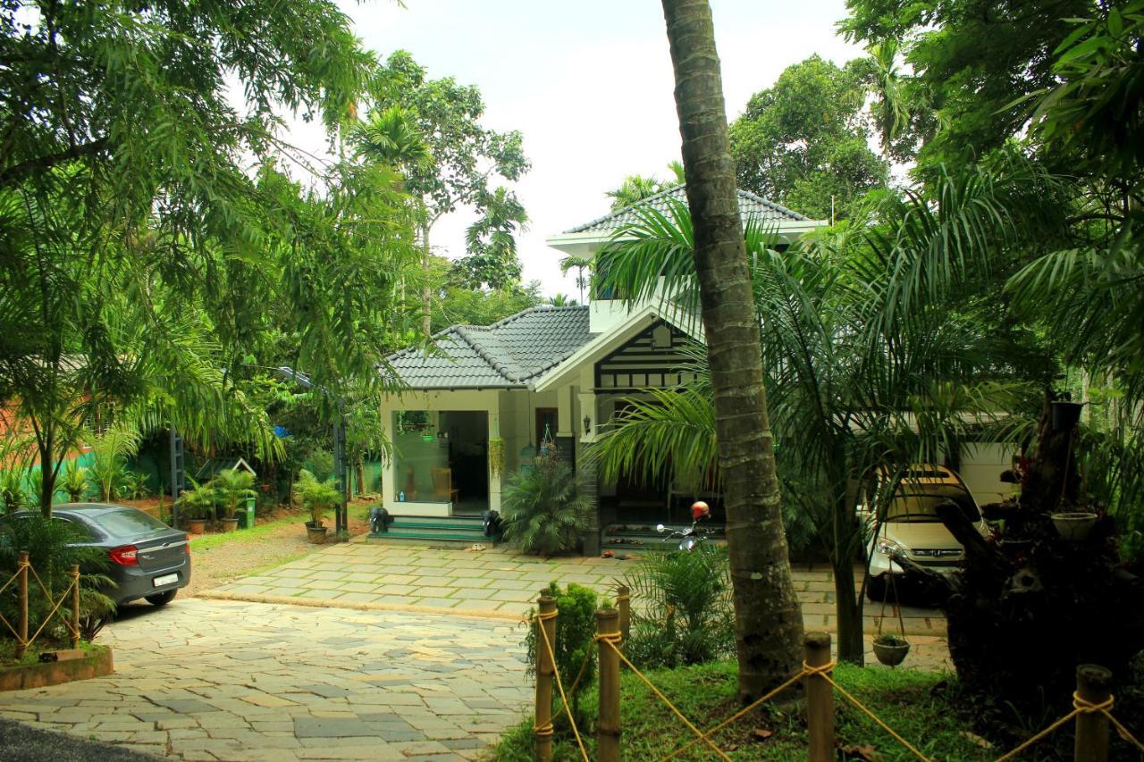 Vintage Garden Resort Sultan Bathery Exterior foto